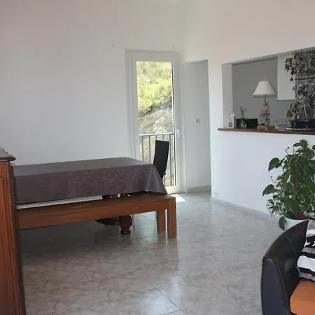 Ey - Waterfront With A View *